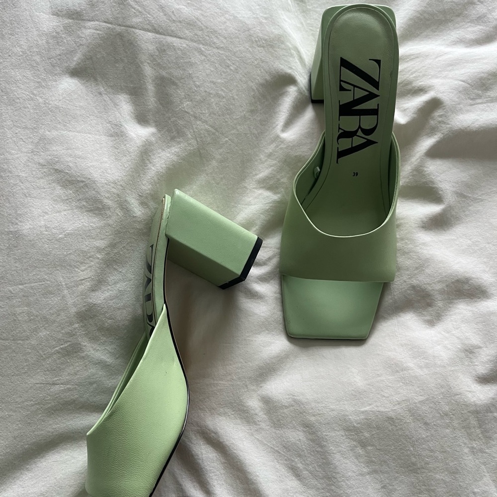 Zara Green Heeled Shoes with Chunky Platform